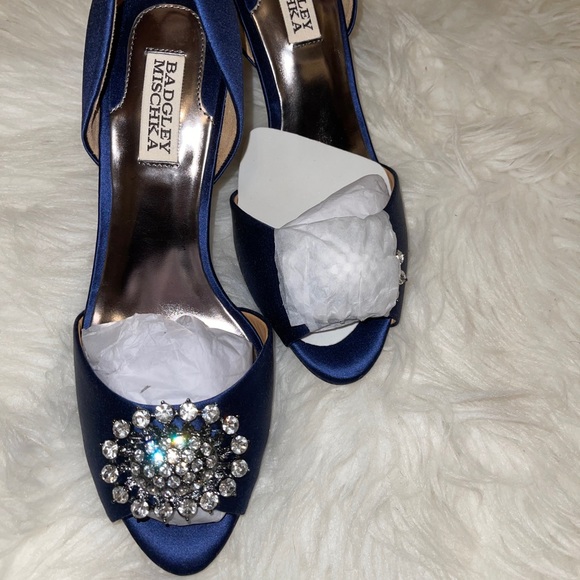 NEW❗️Badgley Mischka Lacie Navy Satin Pumps 💙